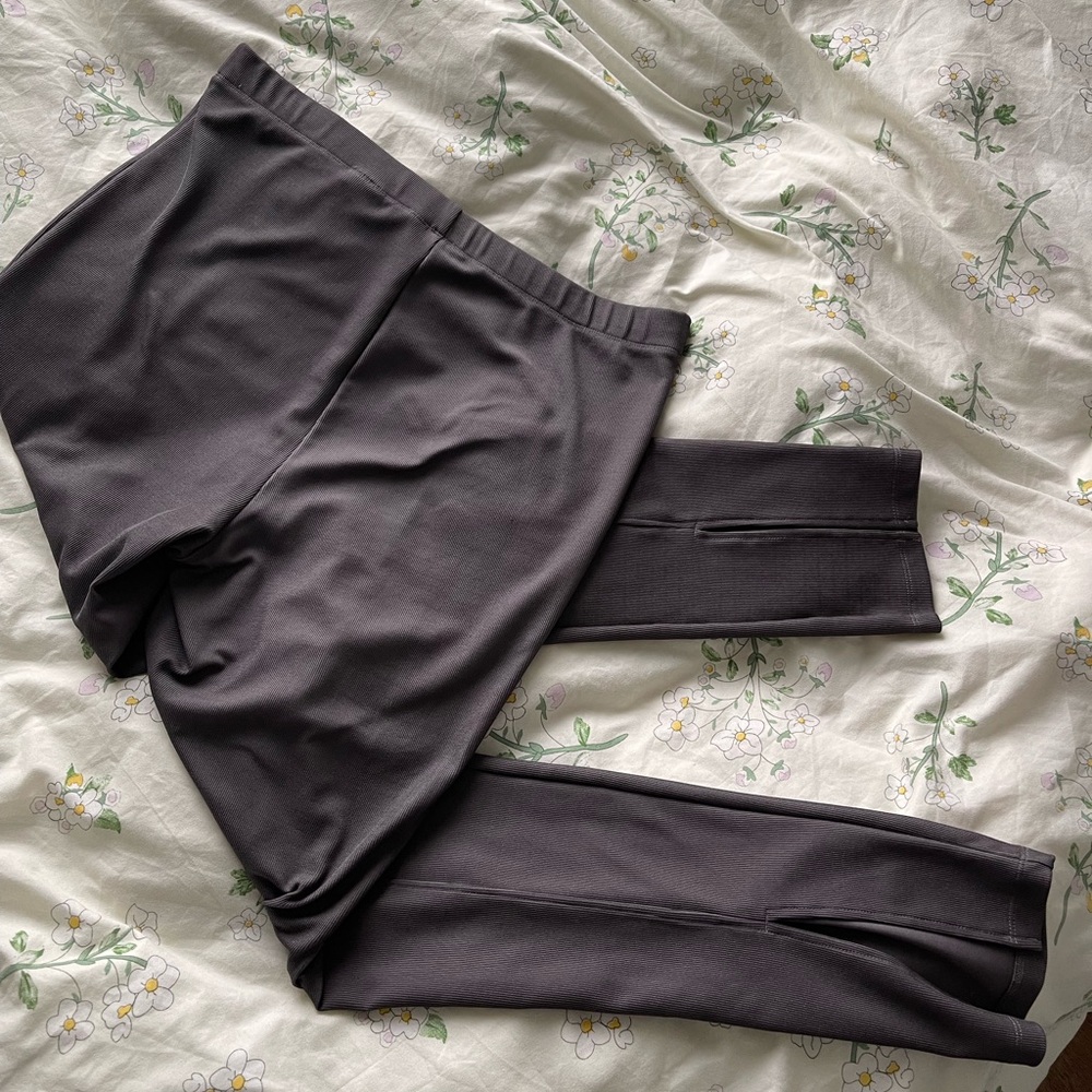 Grey Ribbed Leggings with Slit - Picture 10 of 10